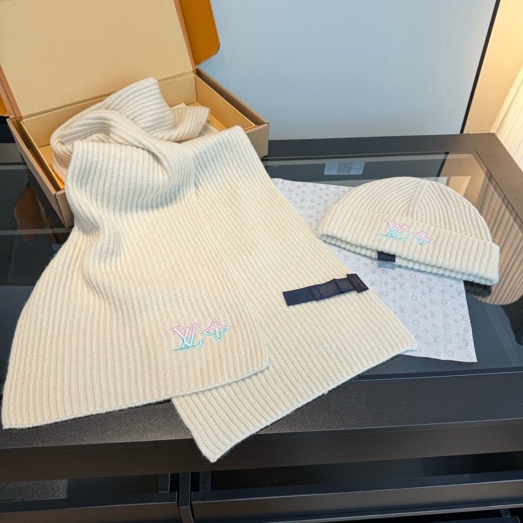 Louis Vuitton Cream Rib-Knit Scarf and Beanie Set