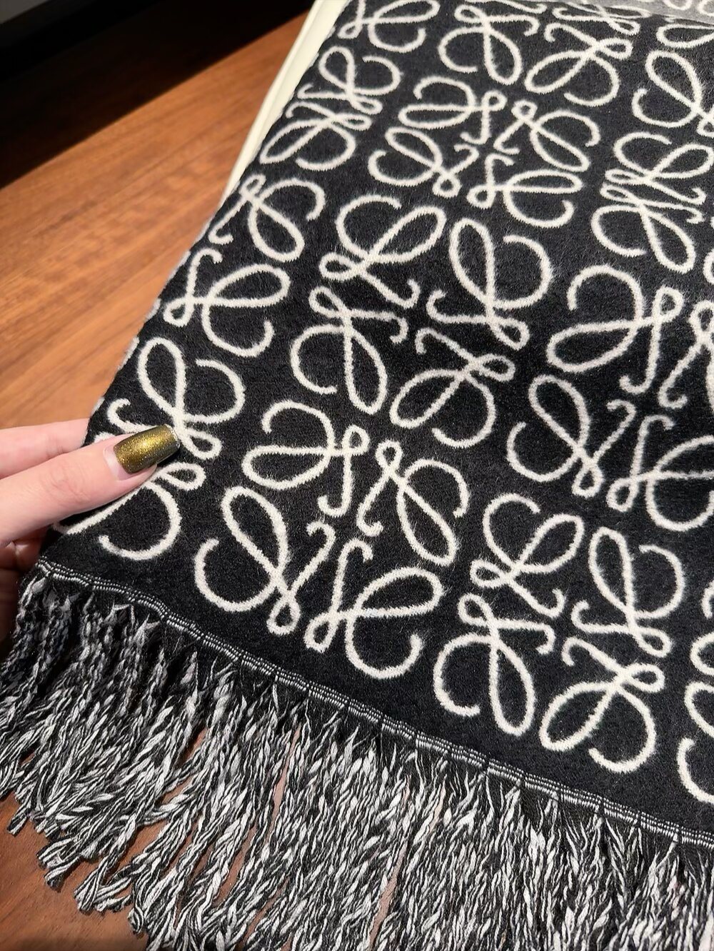 Loewe Fringed Interlocking Motif Scarf