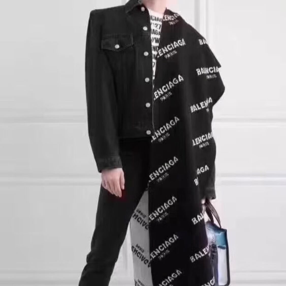 Balenciaga Black & White Knitted Scarf