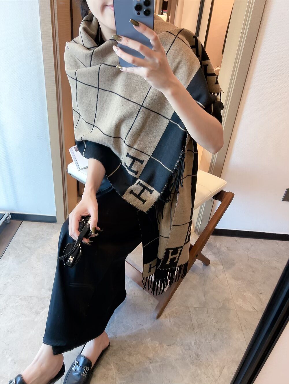 Hermès Light Beige and Black Grid Fringed Scarf