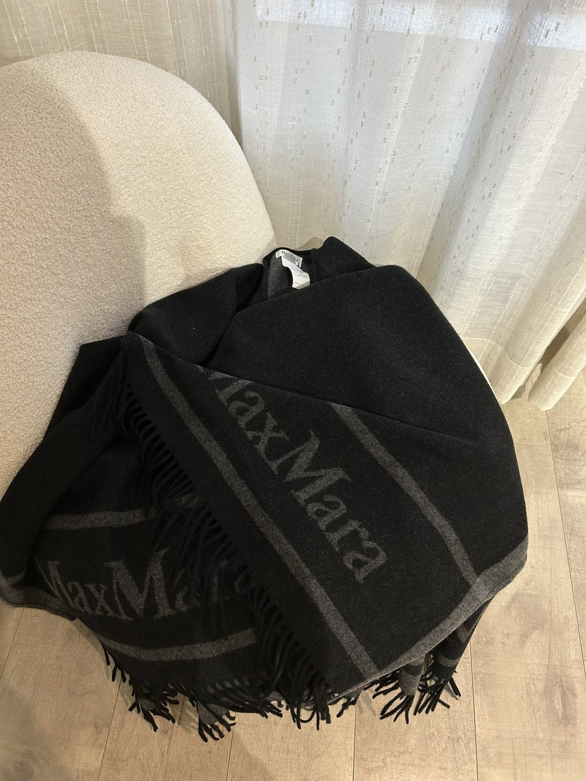 Max Mara Reversible Fringed Cashmere Wrap