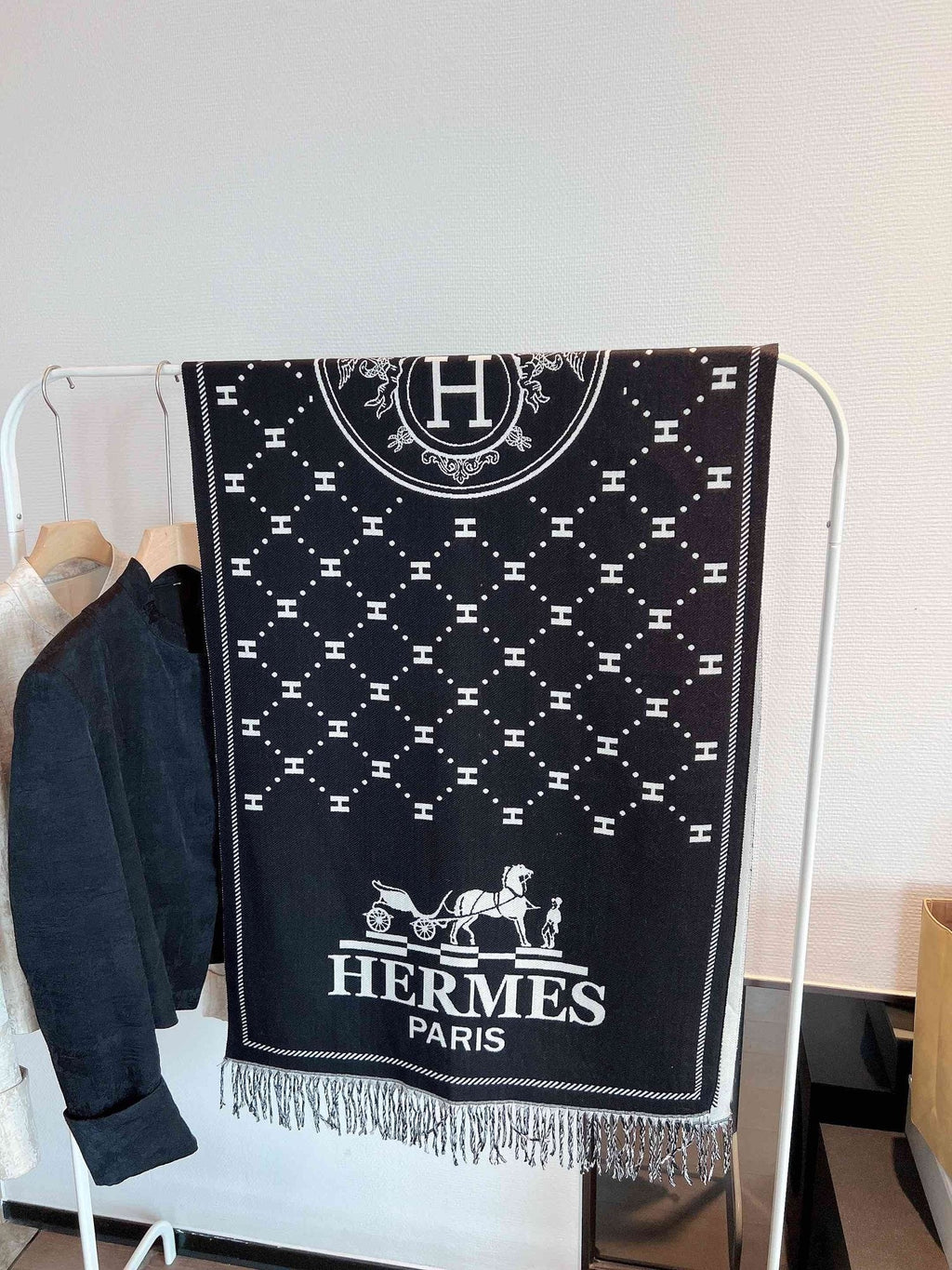 Hermès Geometric Motif Fringed Scarf