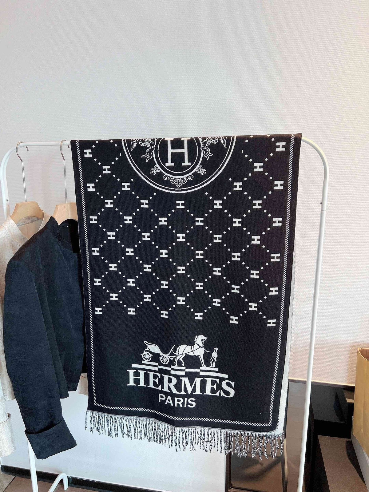Hermès Geometric Motif Fringed Scarf
