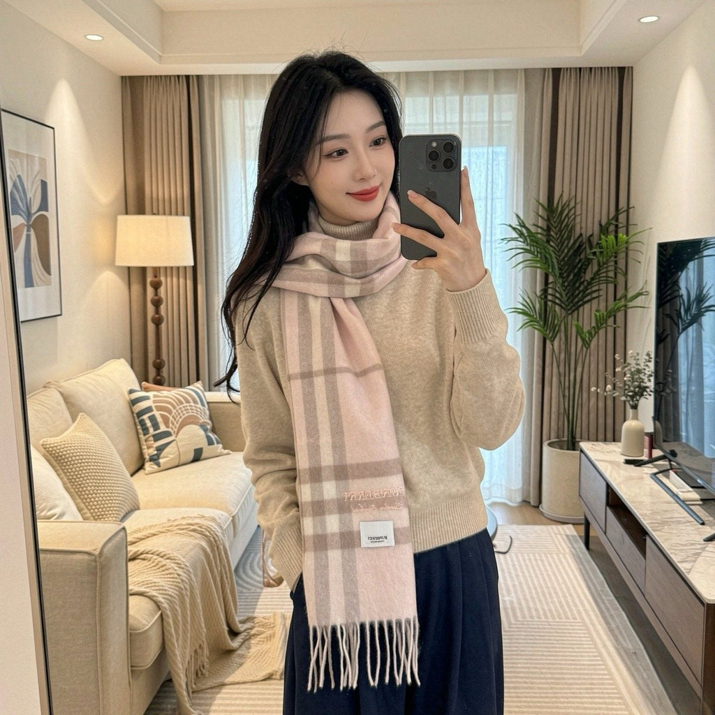 Burberry Embroidered Wordmark Plaid Scarf - 30 x 180 cm