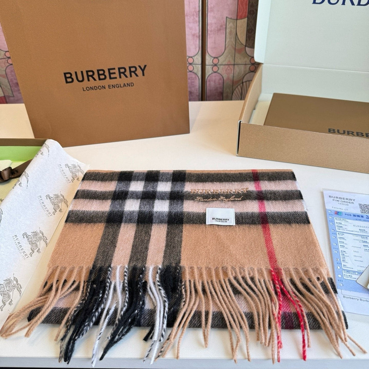 Burberry Embroidered Wordmark Plaid Scarf - 30 x 180 cm