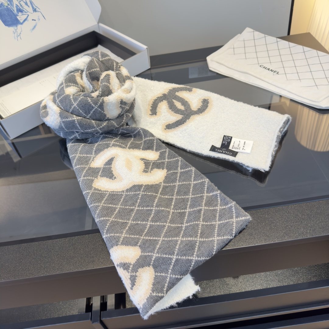 Chanel Grid Knit Scarf