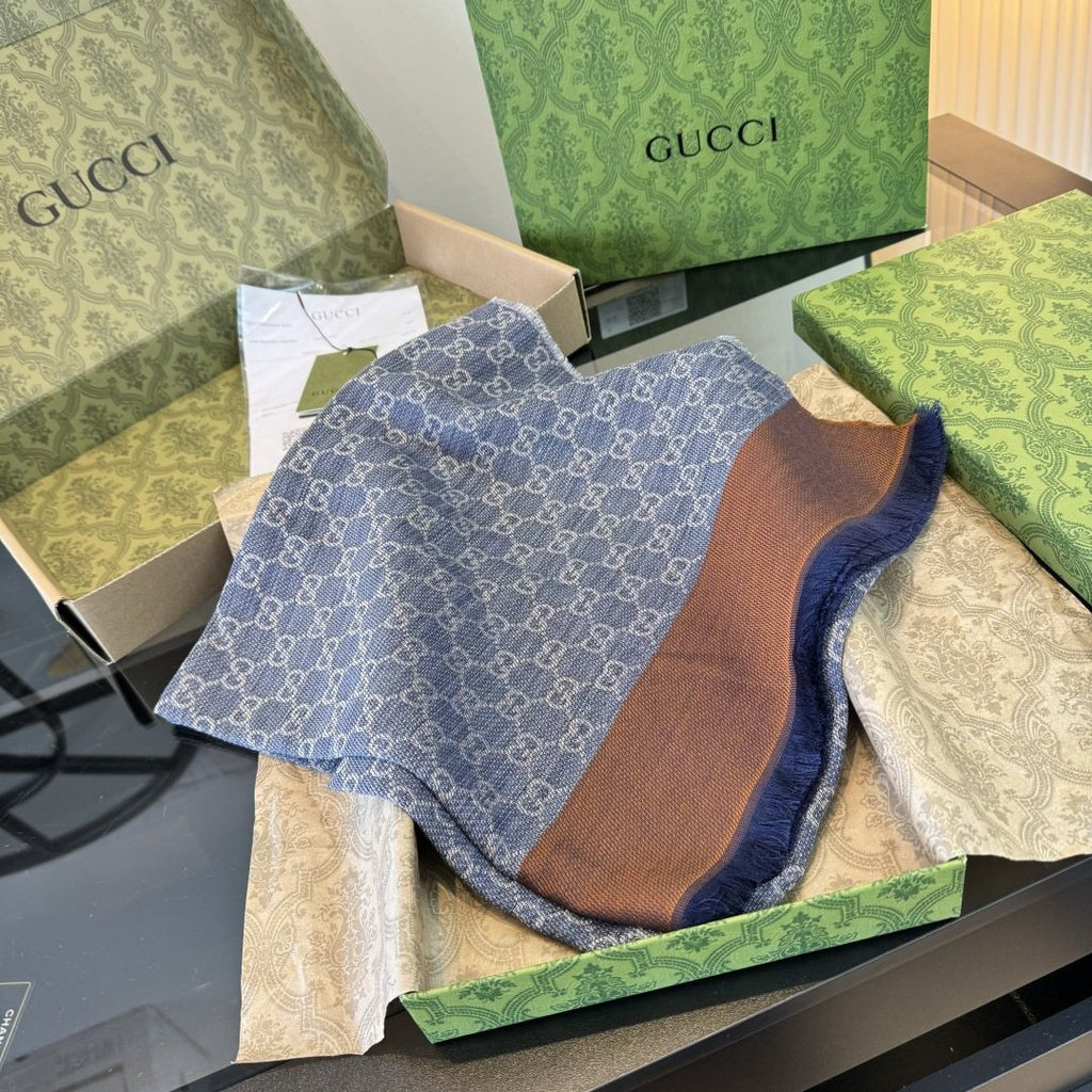 Gucci Blue-Gray Fringed Pattern Scarf
