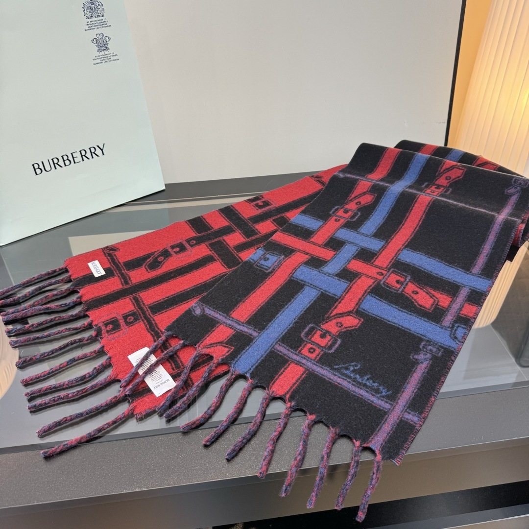 Burberry Geometric Fringed Scarf