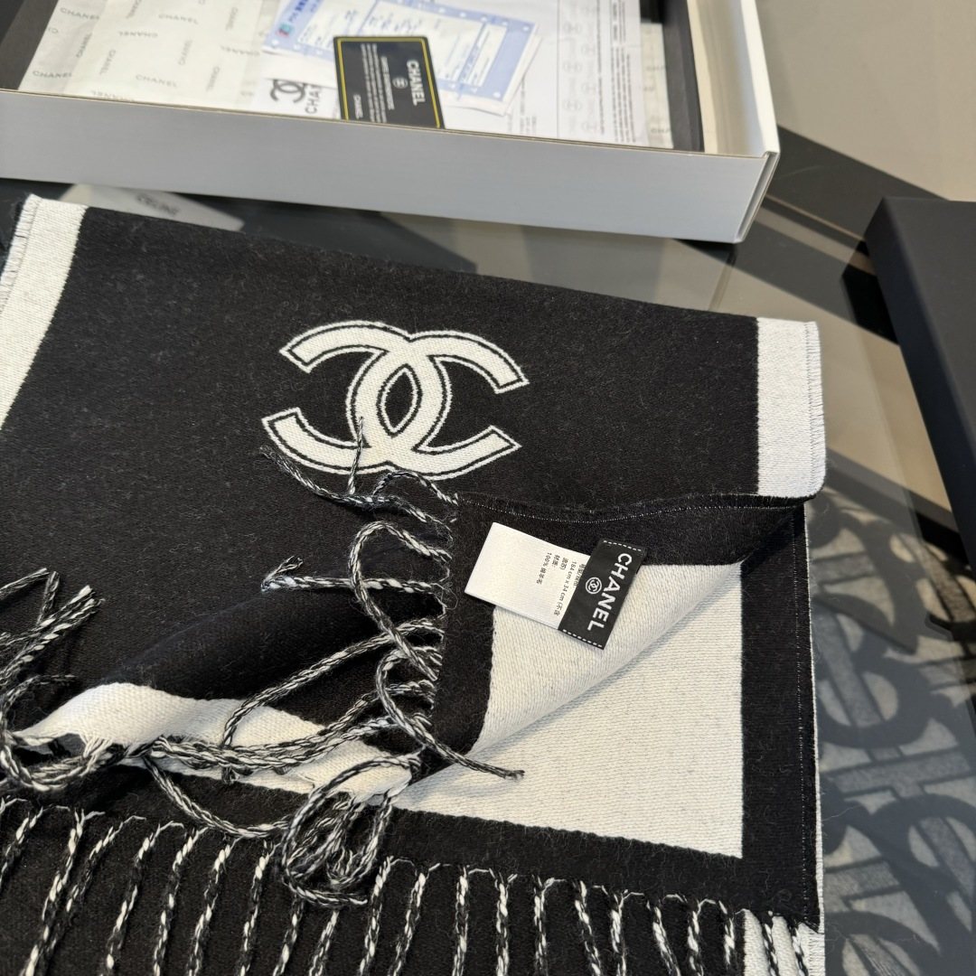 Chanel Contrast-Border Two-Tone Fringed Scarf