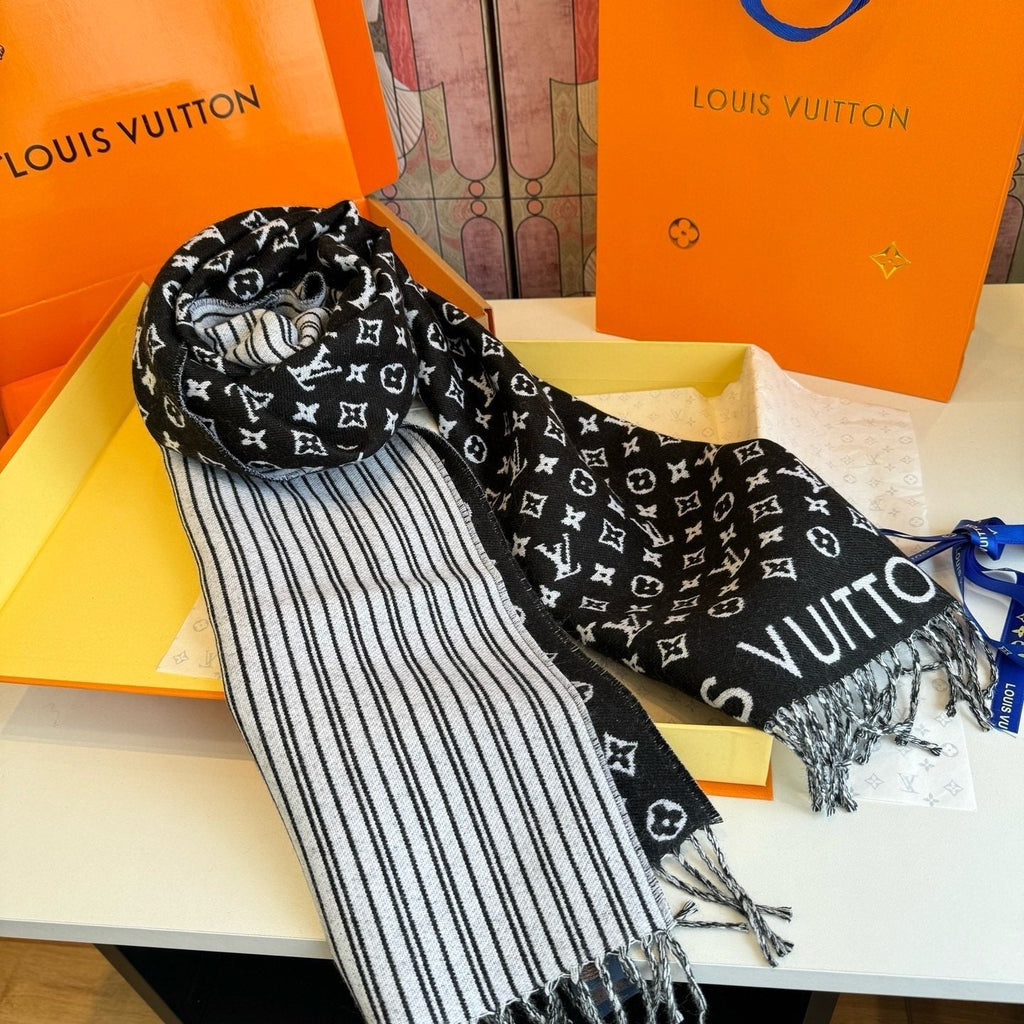 Louis Vuitton My Neverfull Fringe Scarf