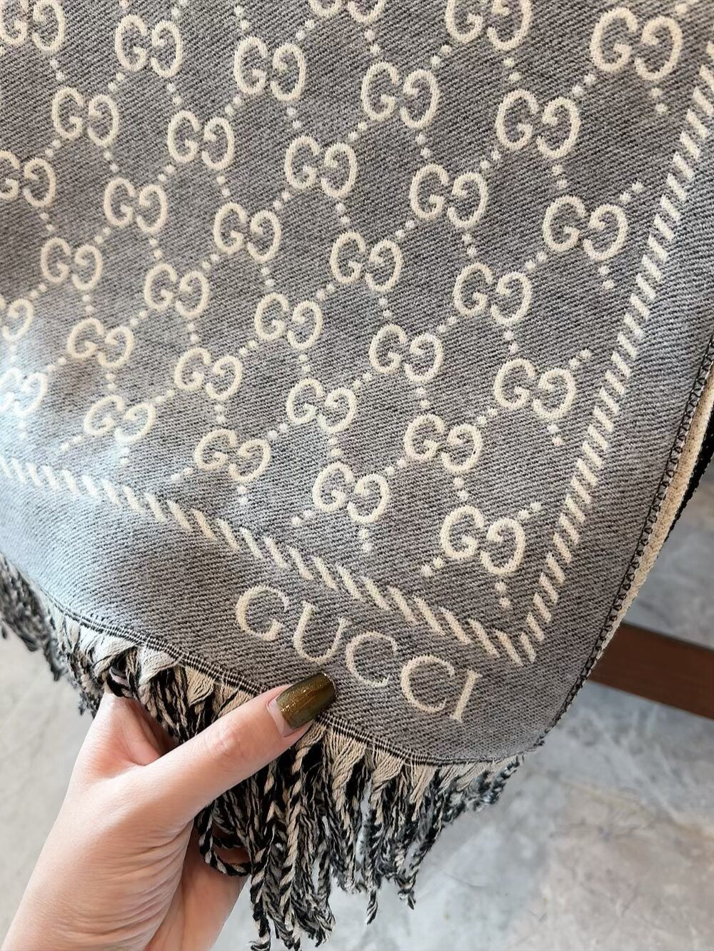 Gucci Two-Tone Fringed Jacquard Scarf