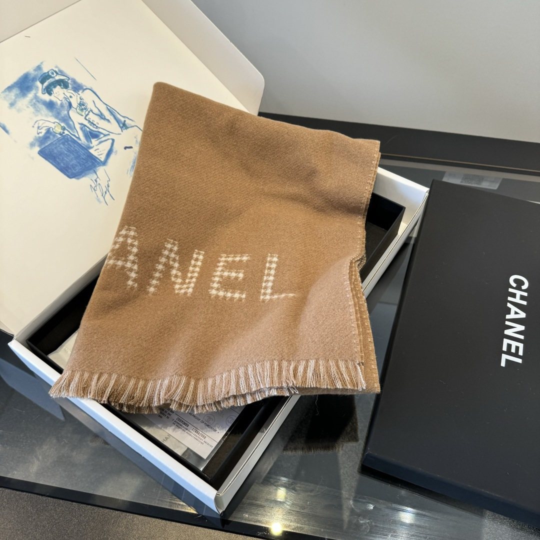 Chanel Houndstooth Fringed Scarf