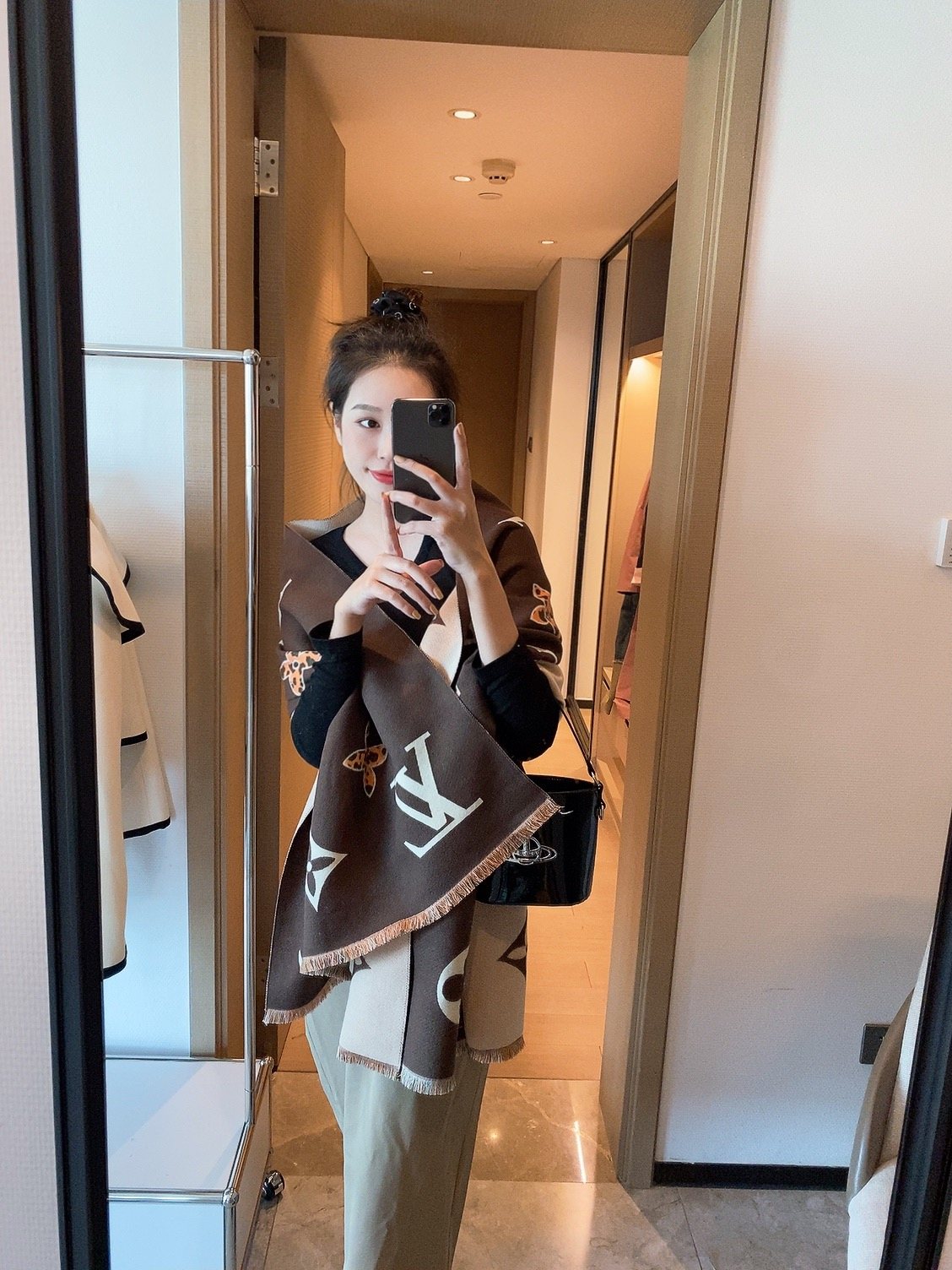 Louis Vuitton Cashmere-Blend Floral Monogram Scarf