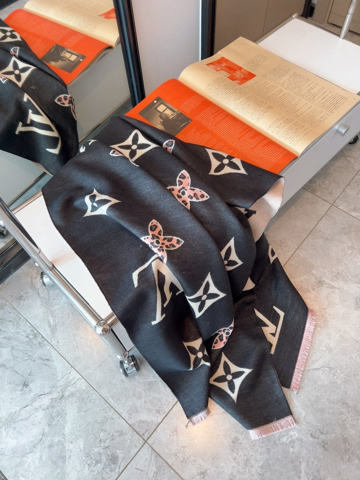 Louis Vuitton Cashmere-Blend Floral Monogram Scarf