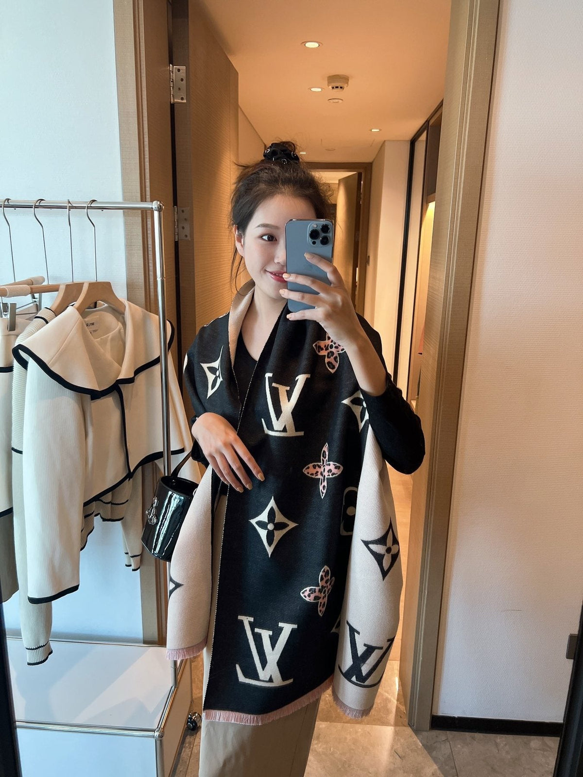 Louis Vuitton Cashmere-Blend Floral Monogram Scarf