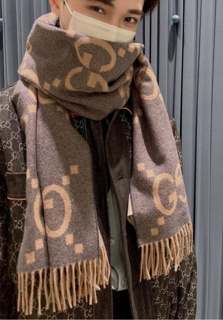 Gucci Reversible GG Fringed Scarf